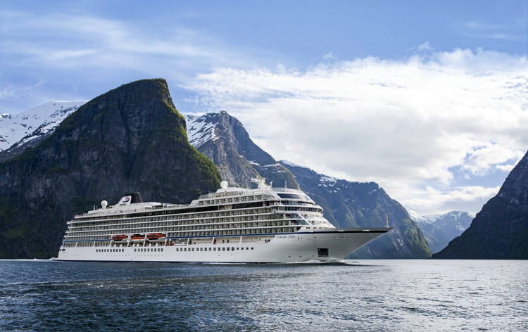 Viking Cruises Unveils New Winter Northern Lights Itinerary To Explore Norway's Far North