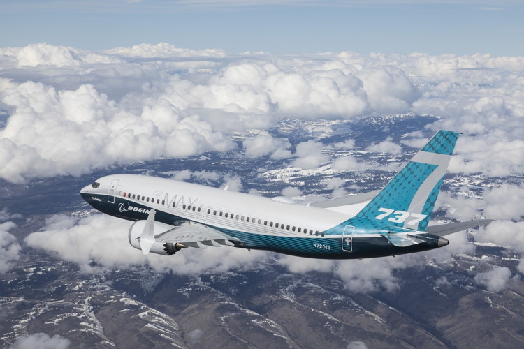 Boeing 737 MAX 7 Completes Successful First Flight