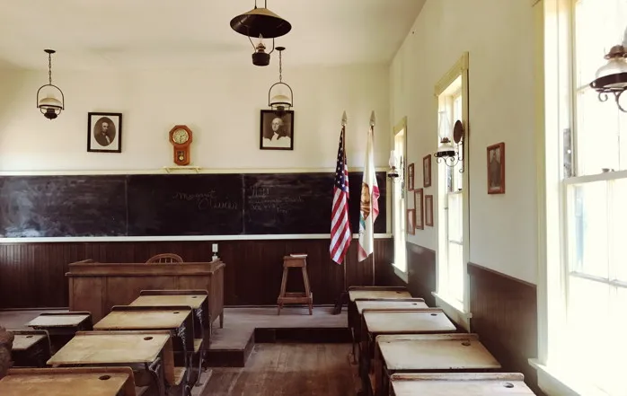 A class room in Calico, United States - Photo by Nicola Tolin on Unsplash
