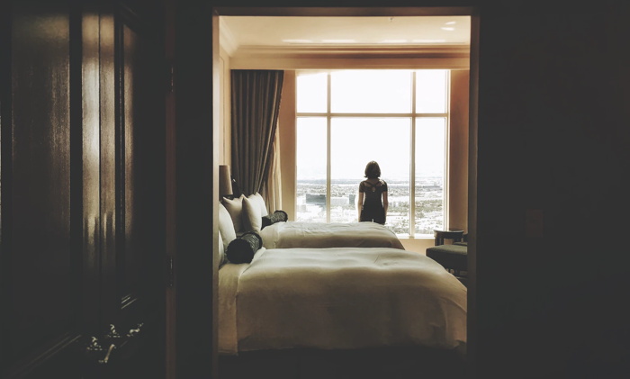 A hotel room in Las Vegas - Unsplash @yuni_66