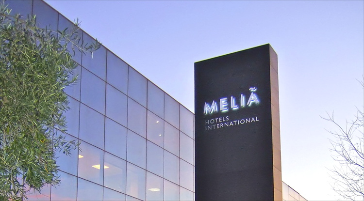 Meliá Hotels International signb