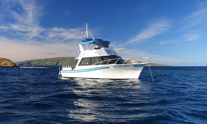 Maui Dive Shop boat - Source Tripadvisor