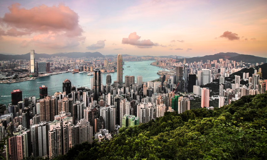 Hongkong skyline view from Victoria Peak - Unsplash