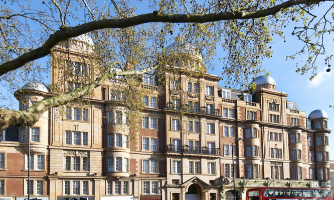 Hilton London Hyde Park - Exterior